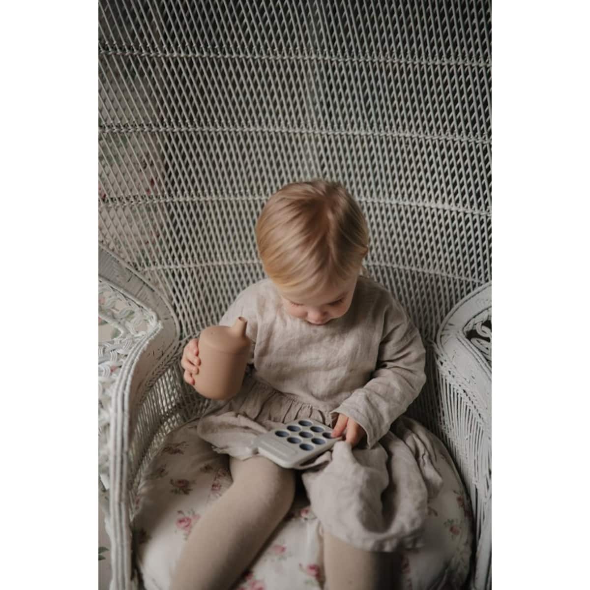 Mushie Zabawka sensoryczna Telefon Pop It Cambridge Blue