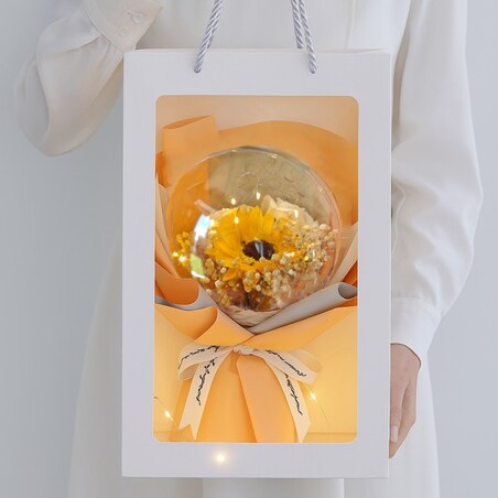 Bukiet zapachowych kwiatów mydlanych w torebce na prezent, kula, świecące LED - BUK14ZO