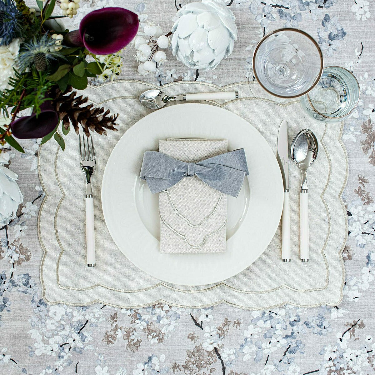 Haftowane podkładki Silver Onde - 4 sztuki