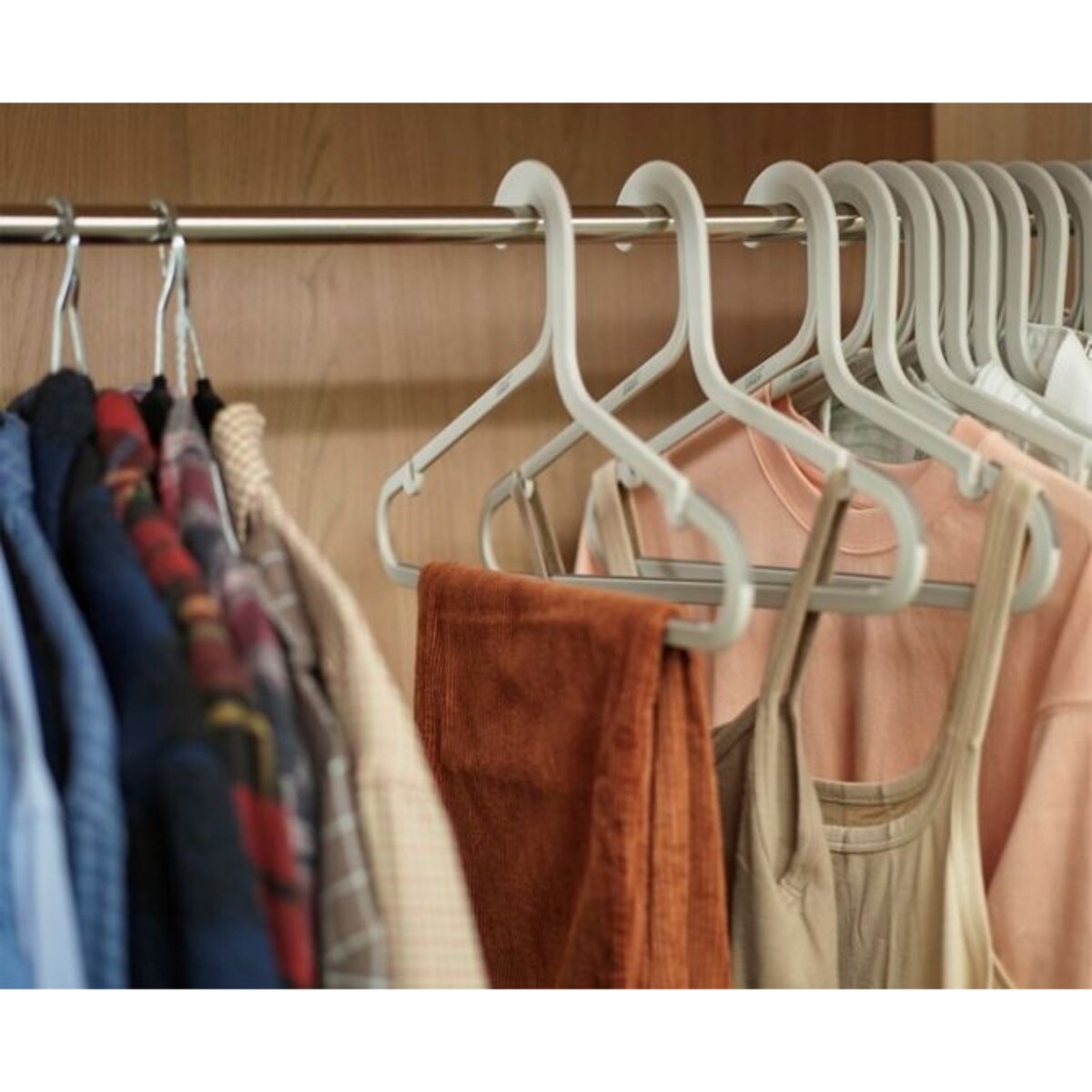 Zestaw 5 wieszaków na ubrania Orderly Joseph Joseph