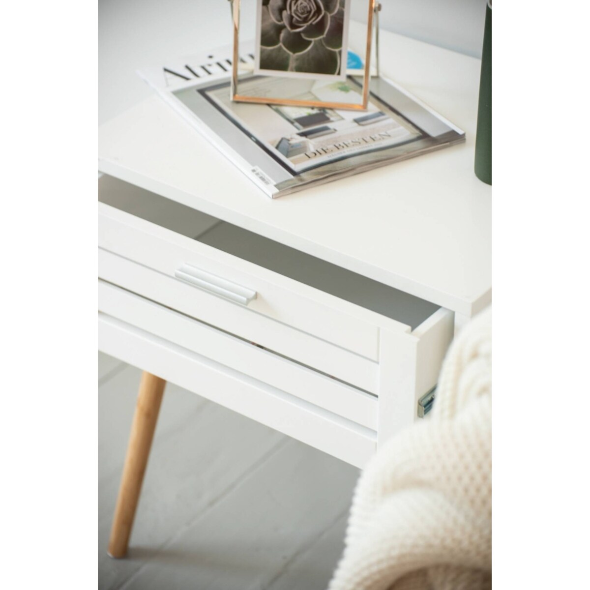 Mini komoda, stolik pomocniczy z szufladą FINJA, bambusowy, WENKO