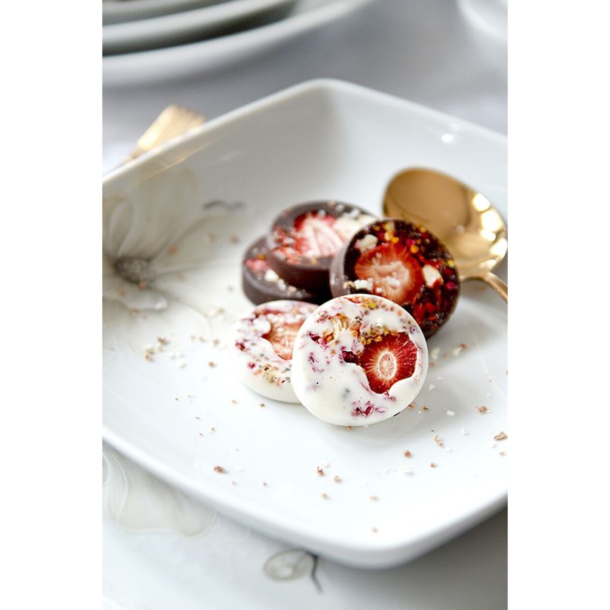 Serwis obiadowy dla 12 osób 44 el. Akcent Magnolia G463