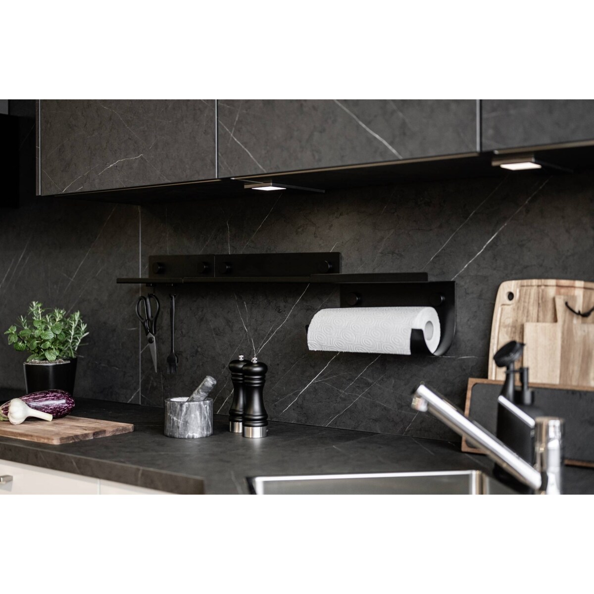 Czarna półka na przyprawy, JET, WENKO