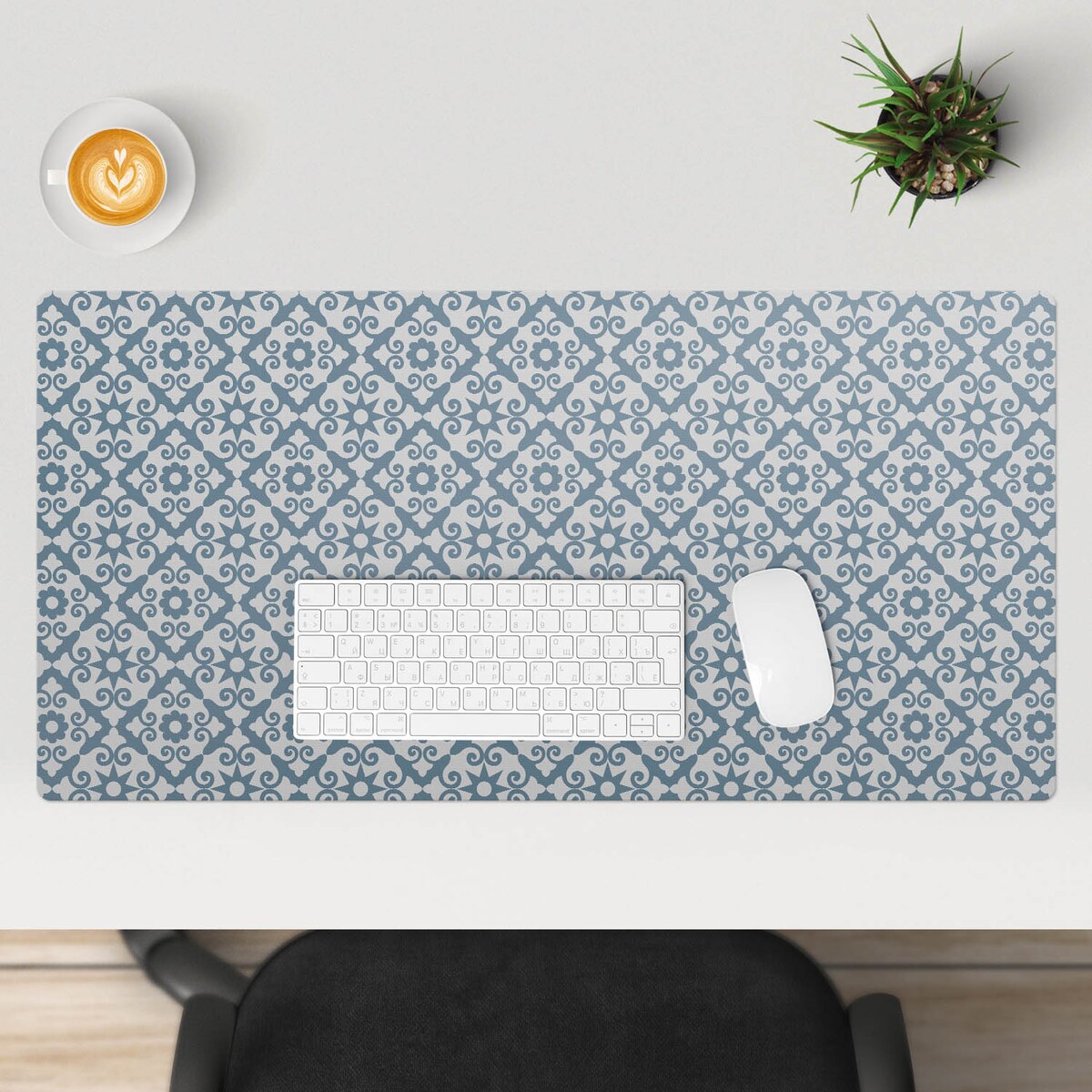 Niebieska mata na biurko Kwiatowy ornament, 90x45 cm