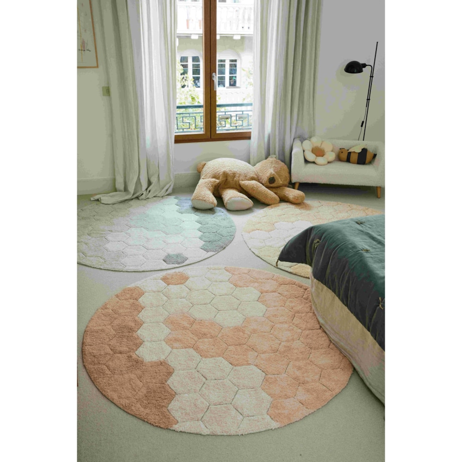 Dywan bawełnainy okrągły Ø 140, Round Honeycomb Rose, Planet Bee, Lorena Canals