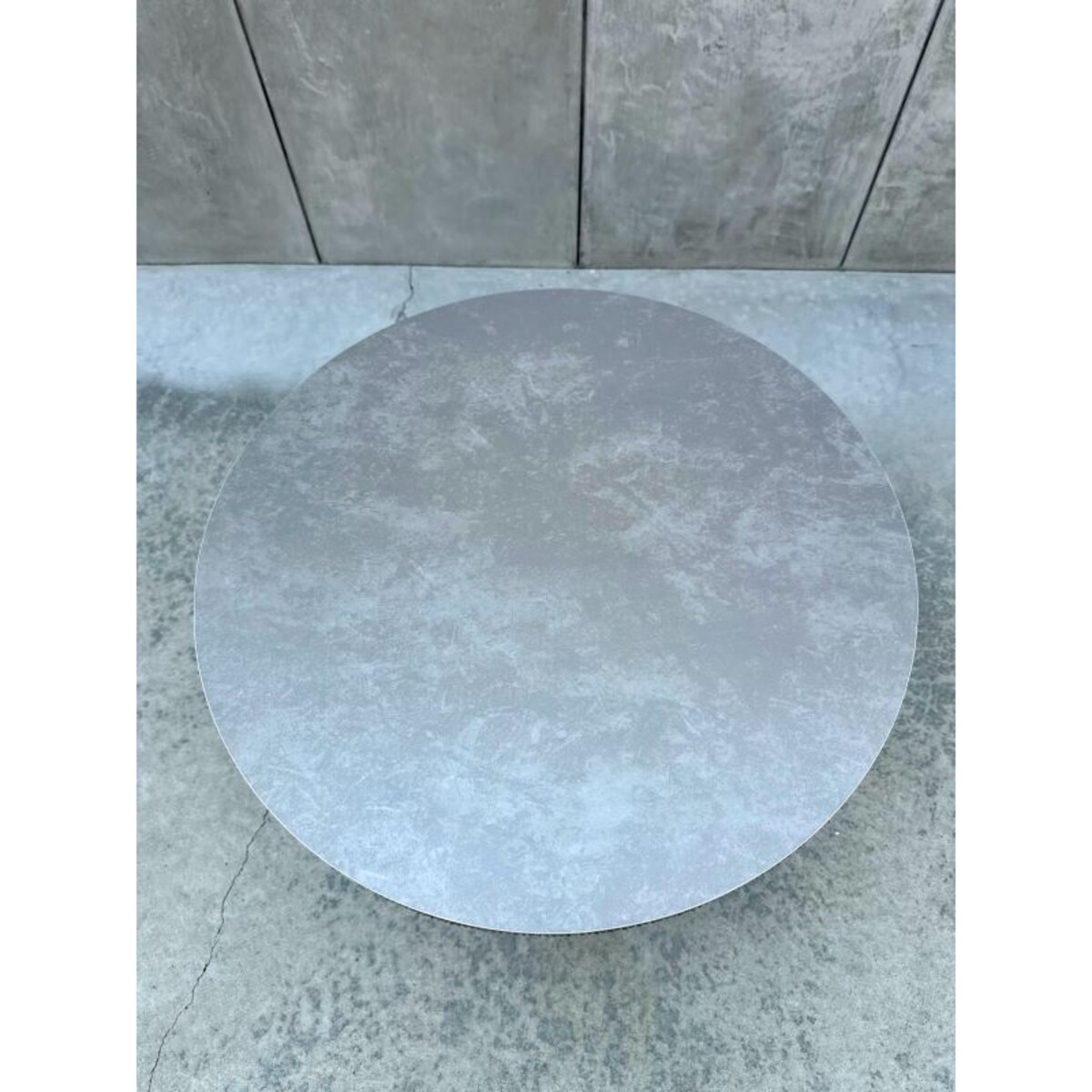 ALUMINIOWY STOLIK AZZURE W KOLORZE SZARYM