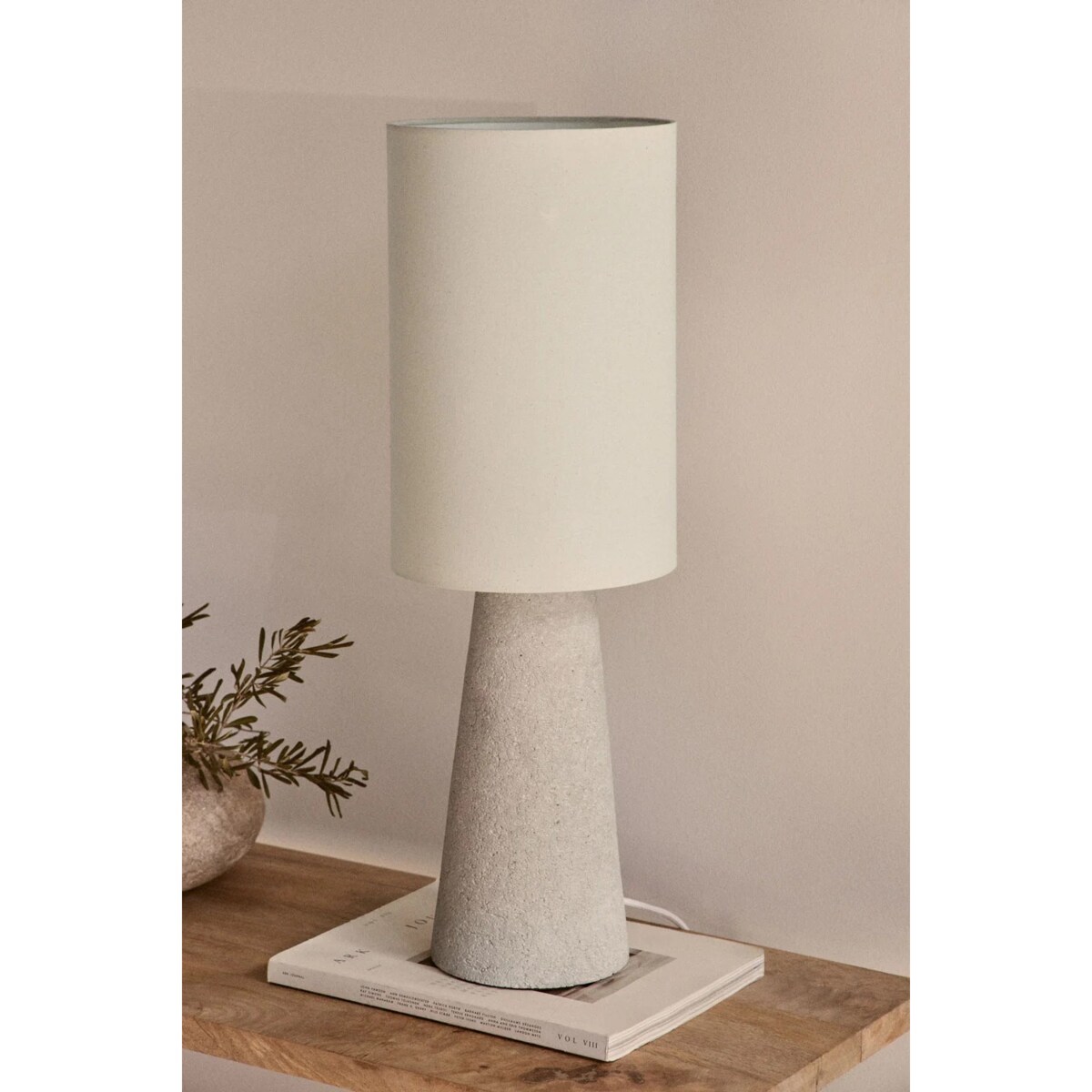 Lampa stołowa z lnu i włókna szklanego Loana, brudna biel