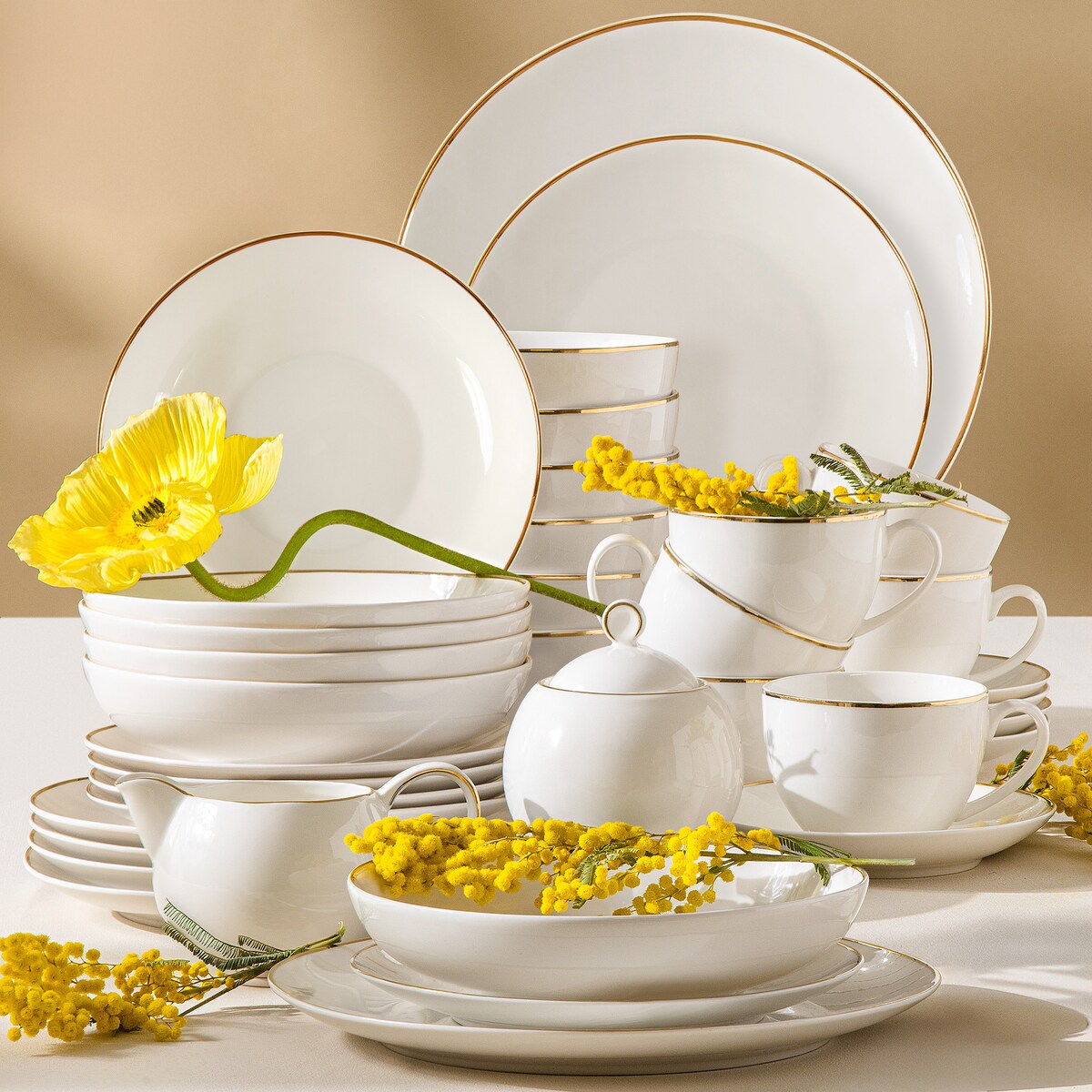 KONSIMO AD BELLA, Zestaw obiadowo-kawowy 6 os. (38 el.), kolor ecru/złoty