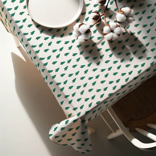 Obrus świąteczny - Choinki 140x140 cm