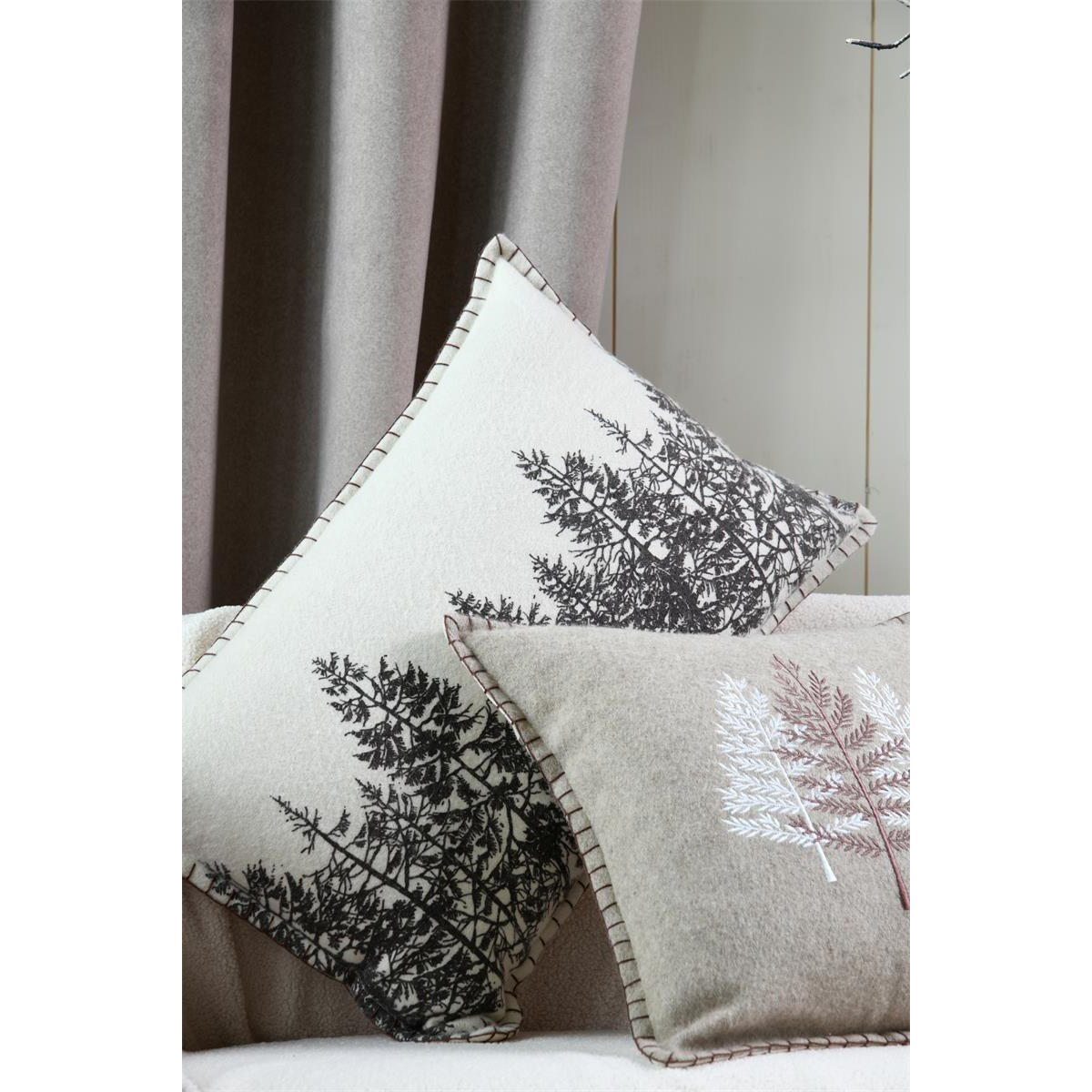 Poduszka dekoracyjna LANDRY choinki, 35 x 60 cm