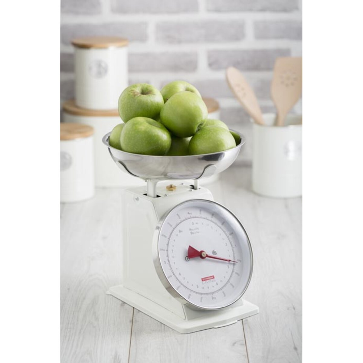 Waga kuchenna kremowa Living, 25.5 x 21.5 x 21 cm, Typhoon