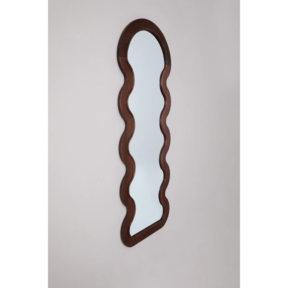 Lustro w falistej ramie z drewna sosnowego Landoi 60x160 cm