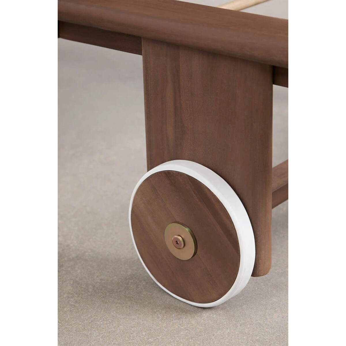 Leżak rozkładany z drewna akacjowego Uleno, ciemny