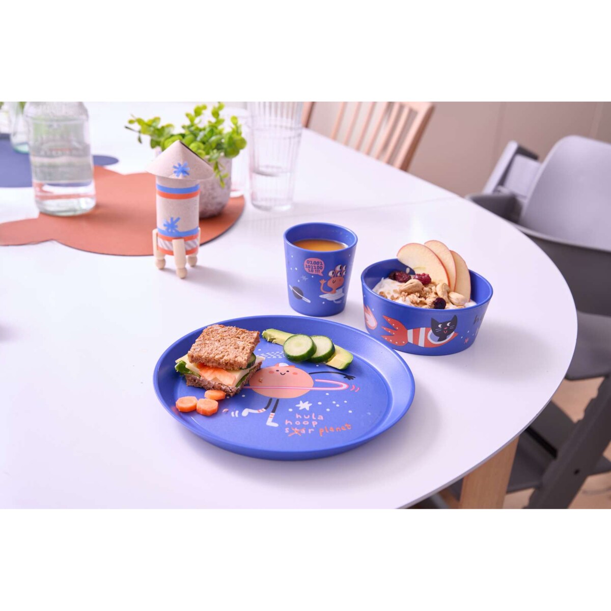 Zestaw naczyń dla dzieci: talerzyk, miseczka, kubeczek DREAMS, KOZIOL