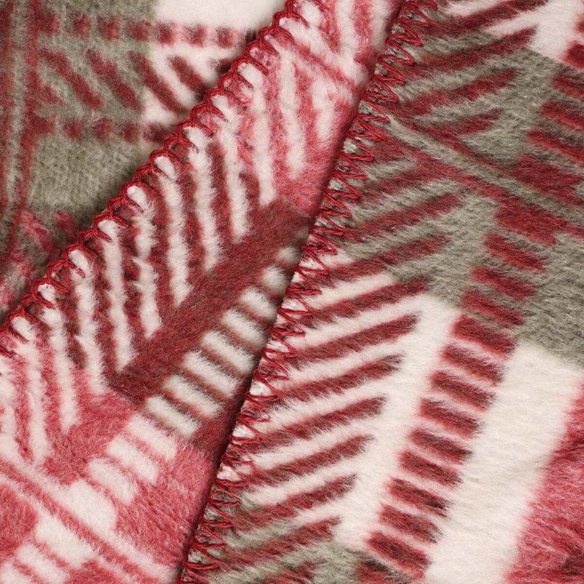 Koc bawełniany Darymex 150x200 Rudolf, świąteczny w kratę, renifery, choinki z frędzlami, czerwony i zielony