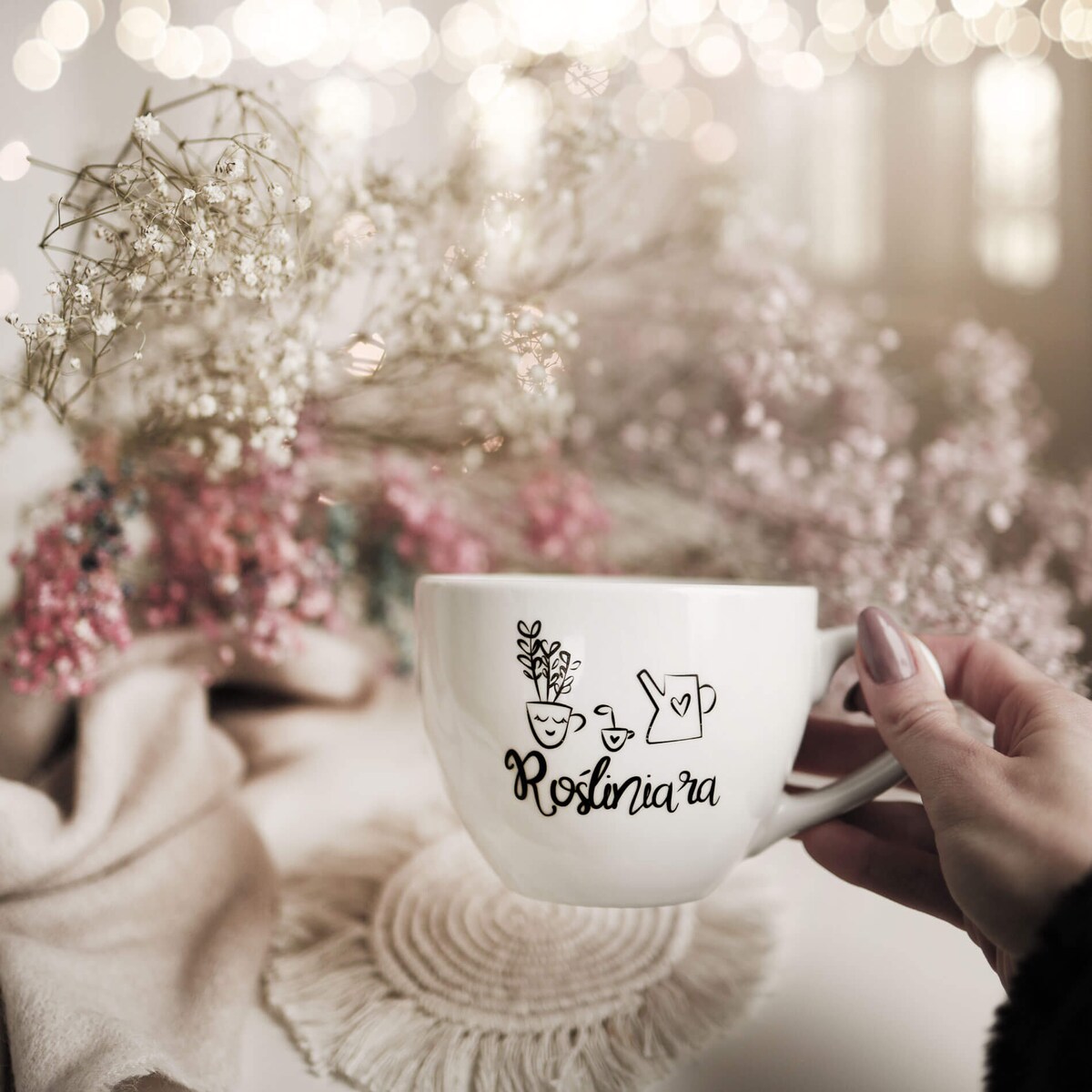 Biały kubek porcelanowy 500 ml - napis Rośliniara dla miłośniczki roślin na urodziny