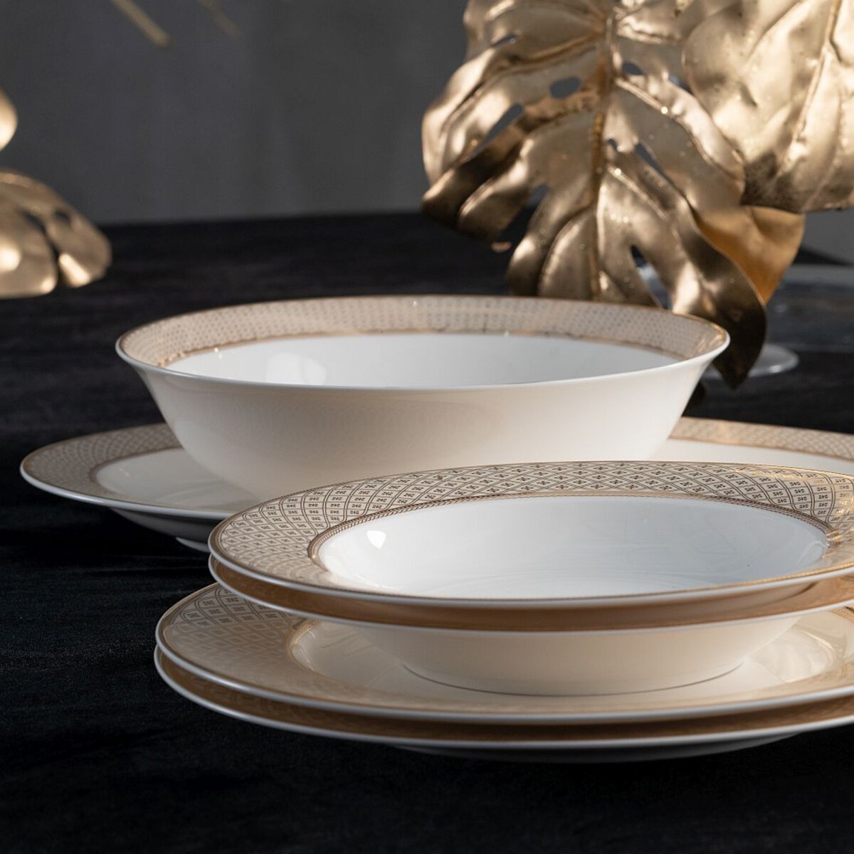 VILLA ITALIA Serwis obiadowy porcelanowy na 12 osób z wazą VERONICA