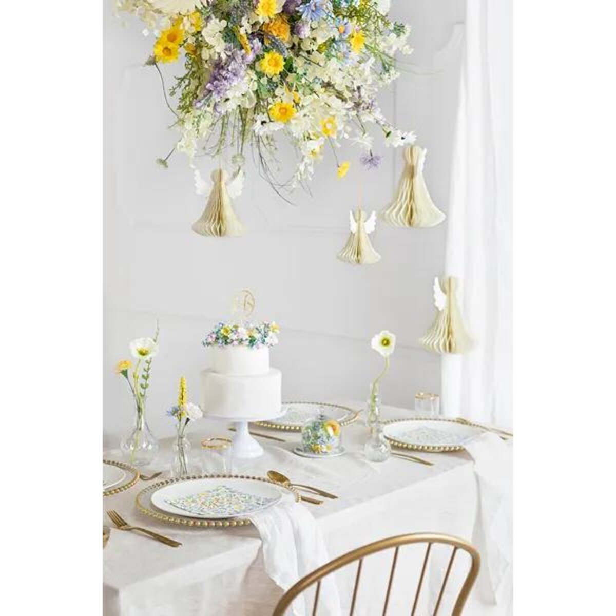 Dekoracja papierowa honeycomb Aniołek, kość słoniowa, 15 cm