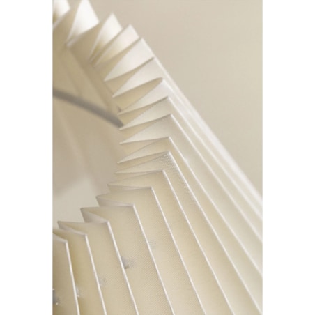 Lampa stołowa z drewna kauczukowego Plisse 37 cm