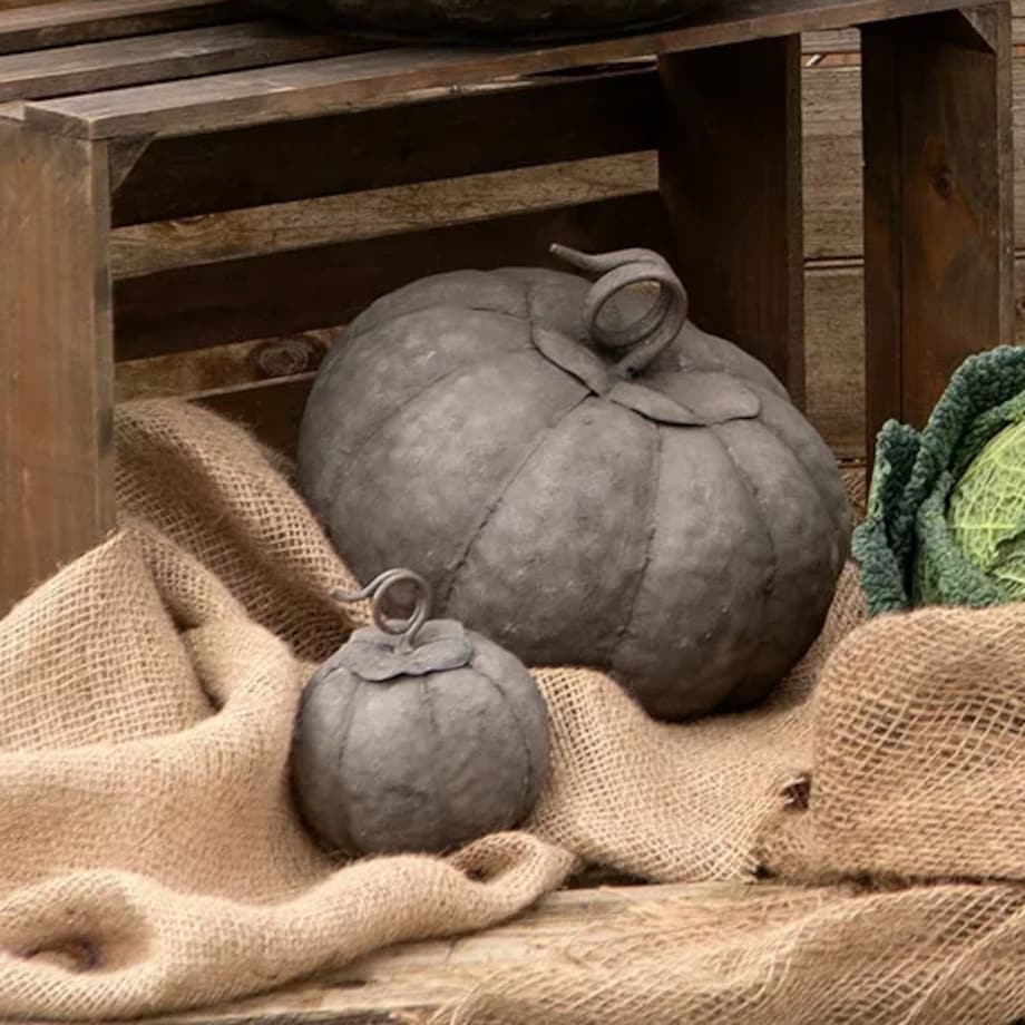 FIGURKA DYNIA METALOWA LOFT MAŁA 10cm dekoracja na Halloween Jesień brązowa