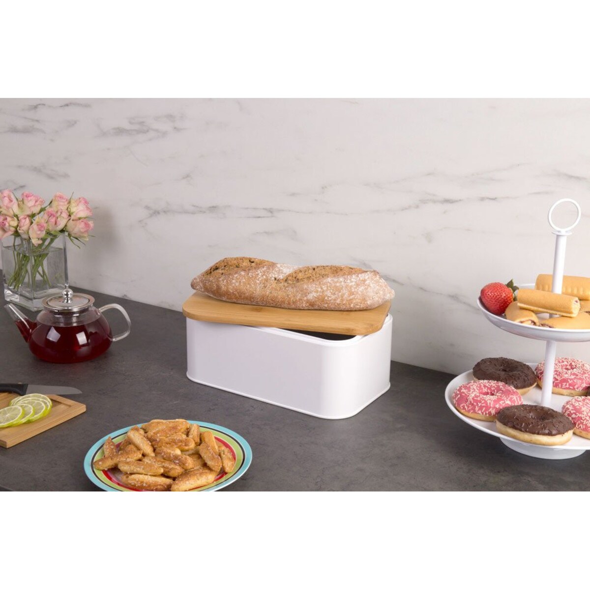Metalowy chlebak z bambusową deską do krojenia, 2w1, 31x18x13 cm, ZELLER