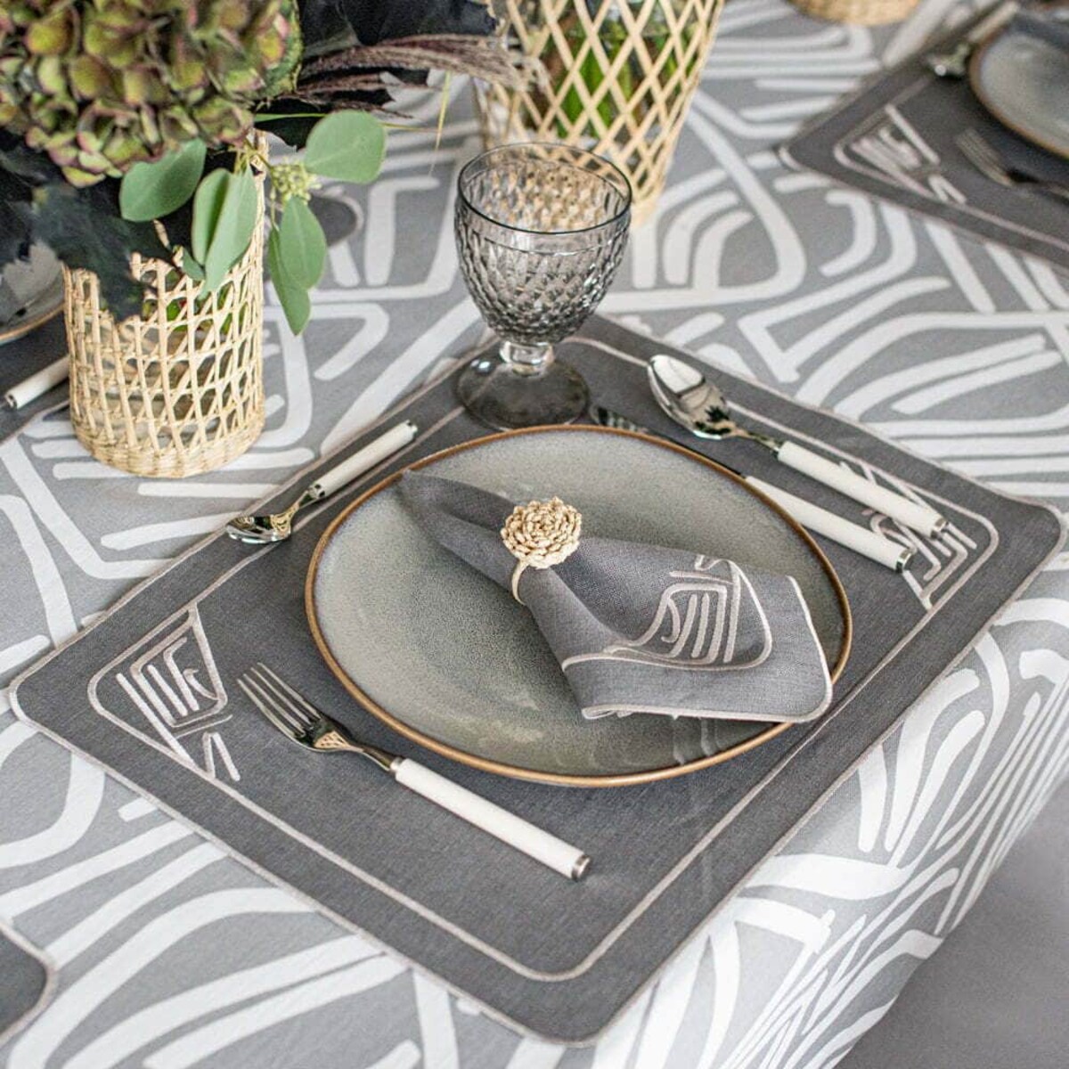 Haftowane serwetki Infinity - 4 sztuki