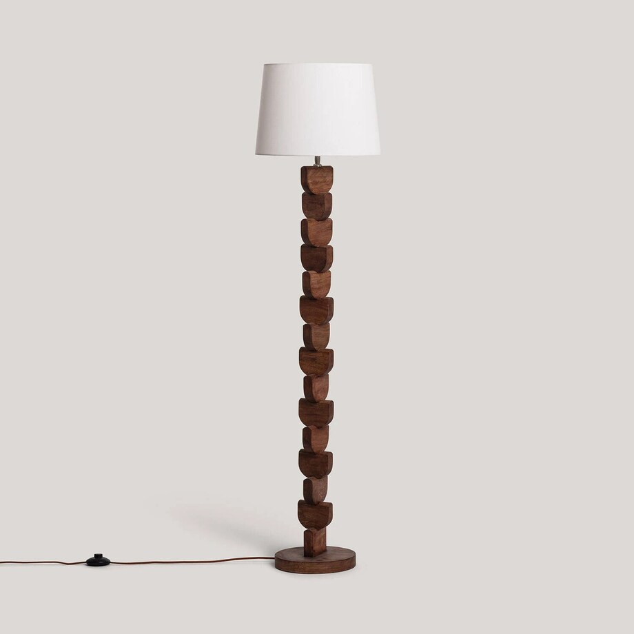 Lampa podłogowa z drewna mango z białym kloszem, Degma, 129 cm