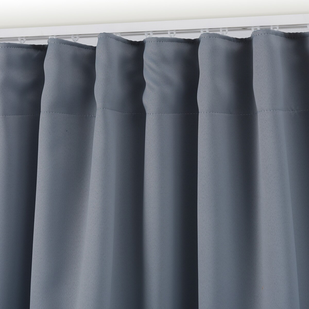 Zasłona zaciemniająca na taśmie marszczącej gołębi szary 140 x 280 cm 1 szt. 140x280 szary