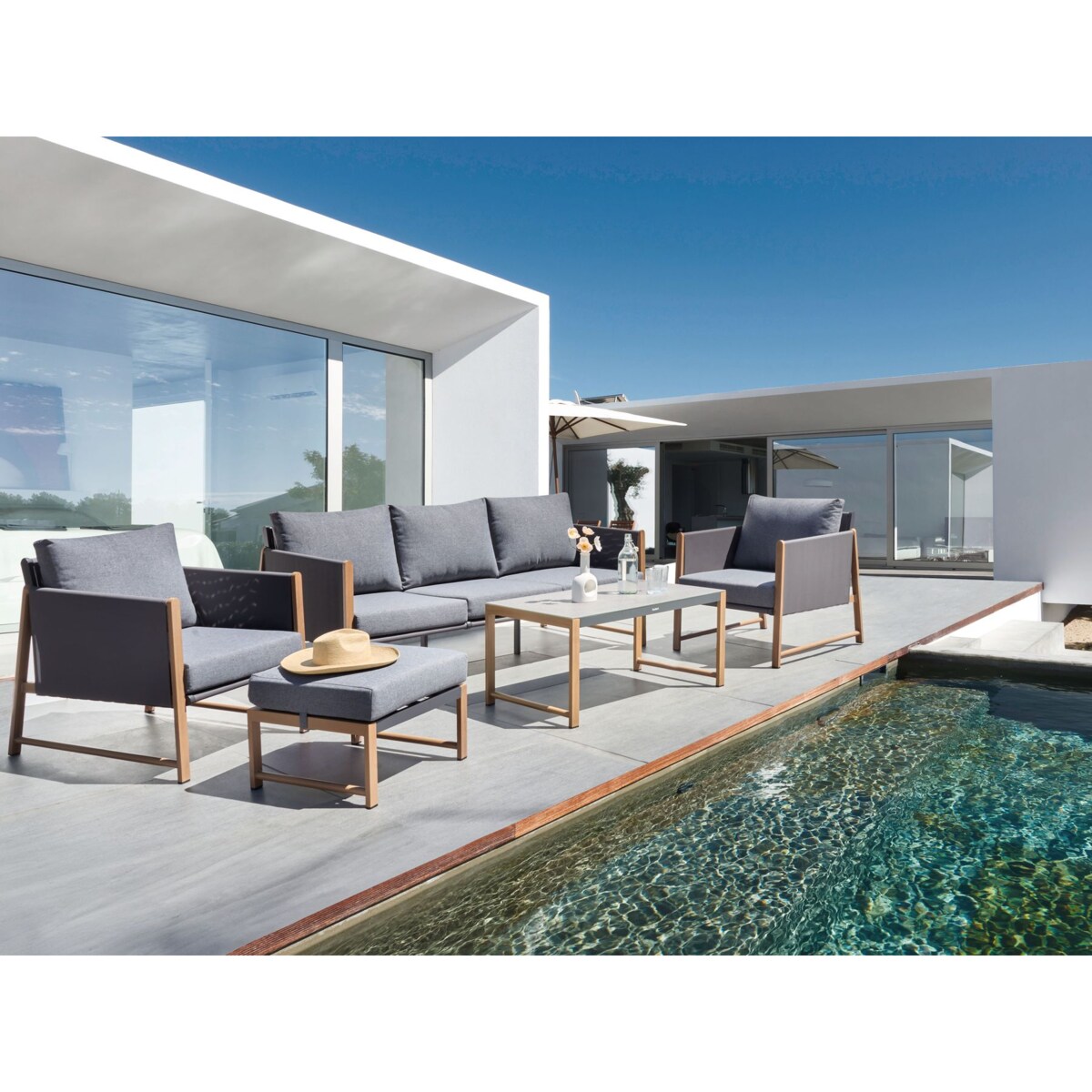 Zestaw ogrodowy ze stolikiem i otomaną dla 5 osób NOLA Metal Szary