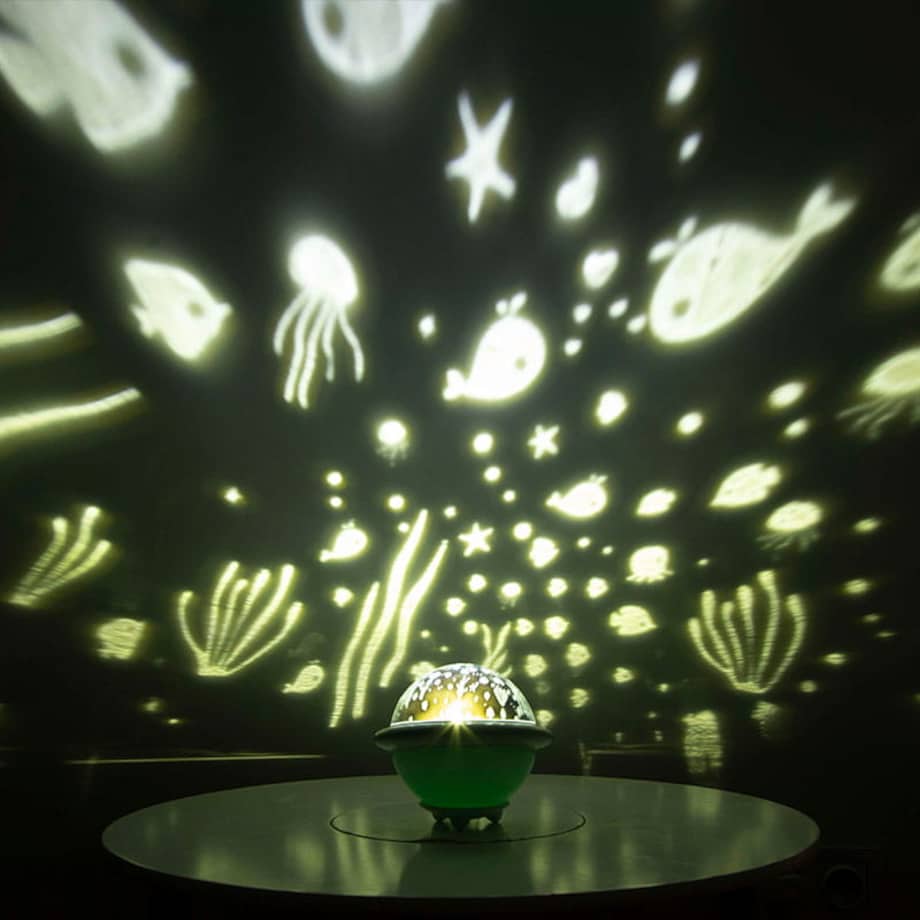 Lampka nocna dla dzieci projektor nieba i gwiazd UFO różowa