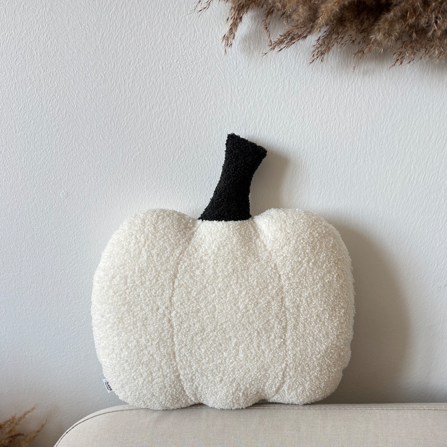 Poduszka jesienna Dynia boucle biała