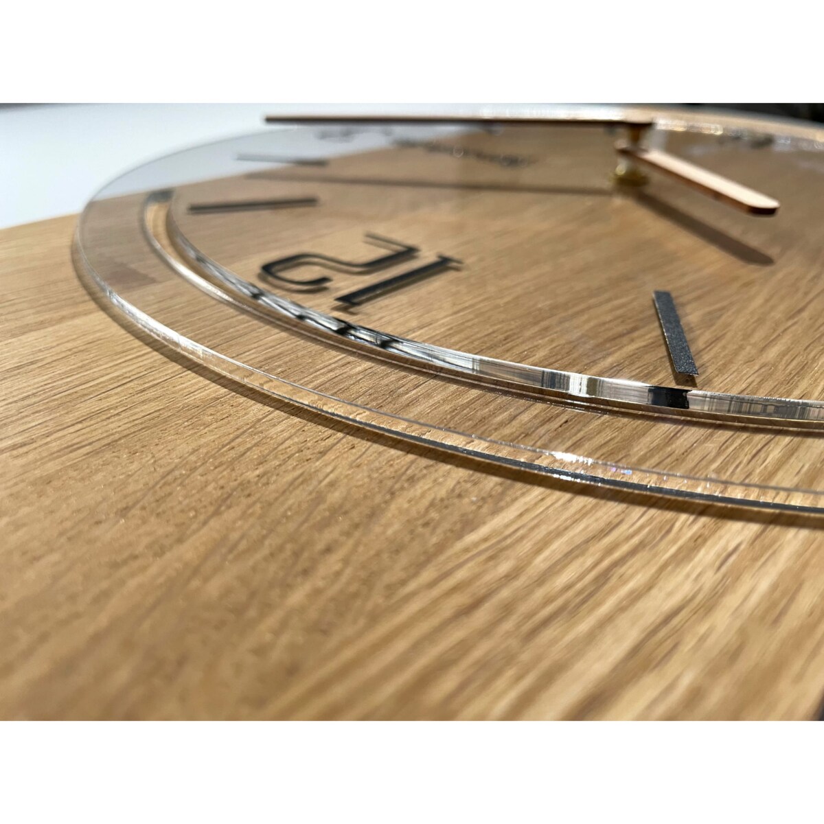 Drewniany zegar ścienny Geometric 40cm tarcza przezroczysta