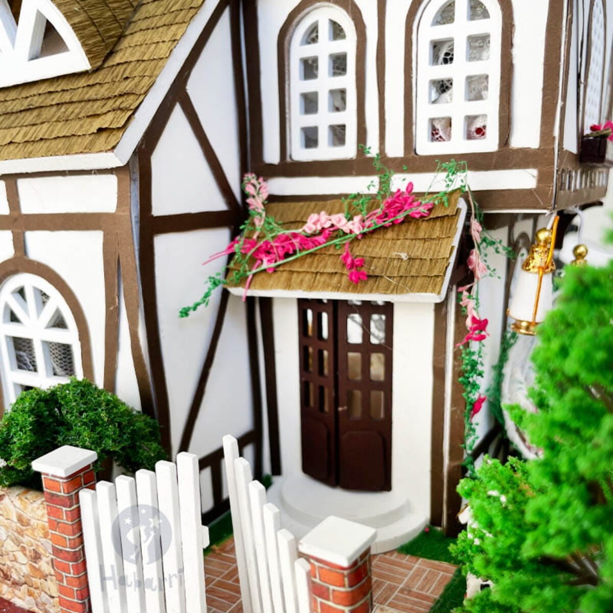 Miniaturowy domek - Dom na farmie tulipanów