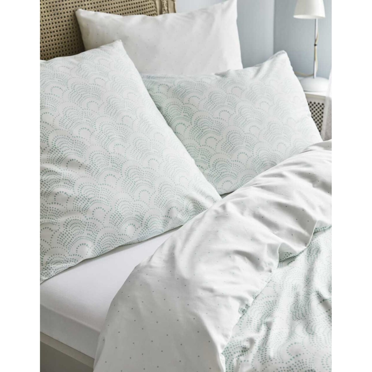 Komplet pościeli z bawełny satynowej we wzory w kolorze niebieskim, poszewka ozdobna, pościel dwustronna, pościel Esprit, 200 x 220 cm