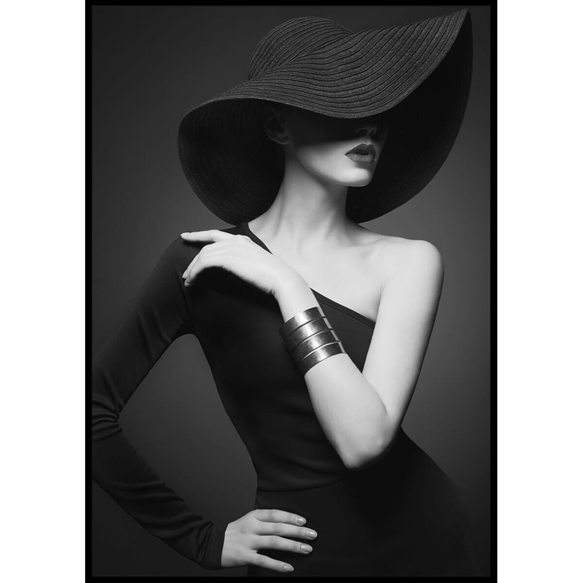 plakat kobieta w czerni 30x40 cm