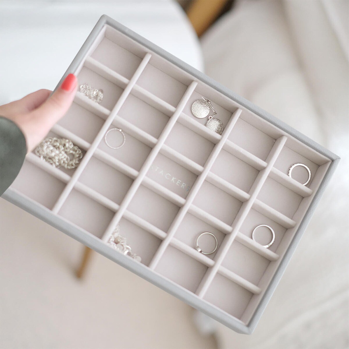 Szkatułka na biżuterię Stackers 25 komorowa classic kamienna szarość