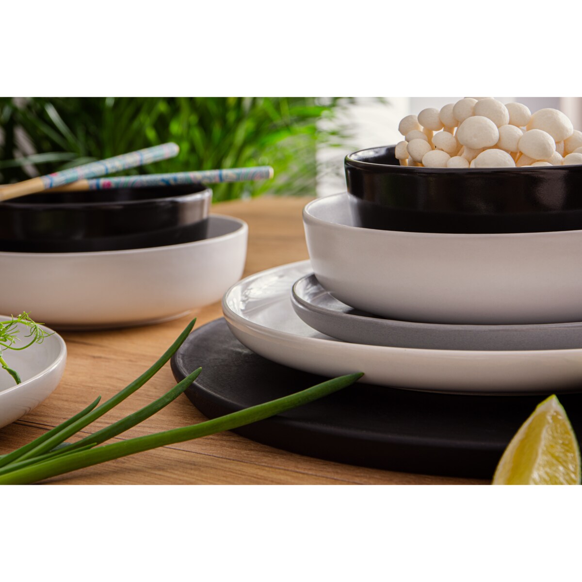 KONSIMO VICTO Zestaw obiadowy 6-osobowy biały/szary/czarny/biały (24 elementy)