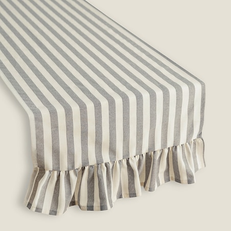 Bieżnik z falbaną 40x160 cm 40x160 szaro-białe pasy (1,5cm)