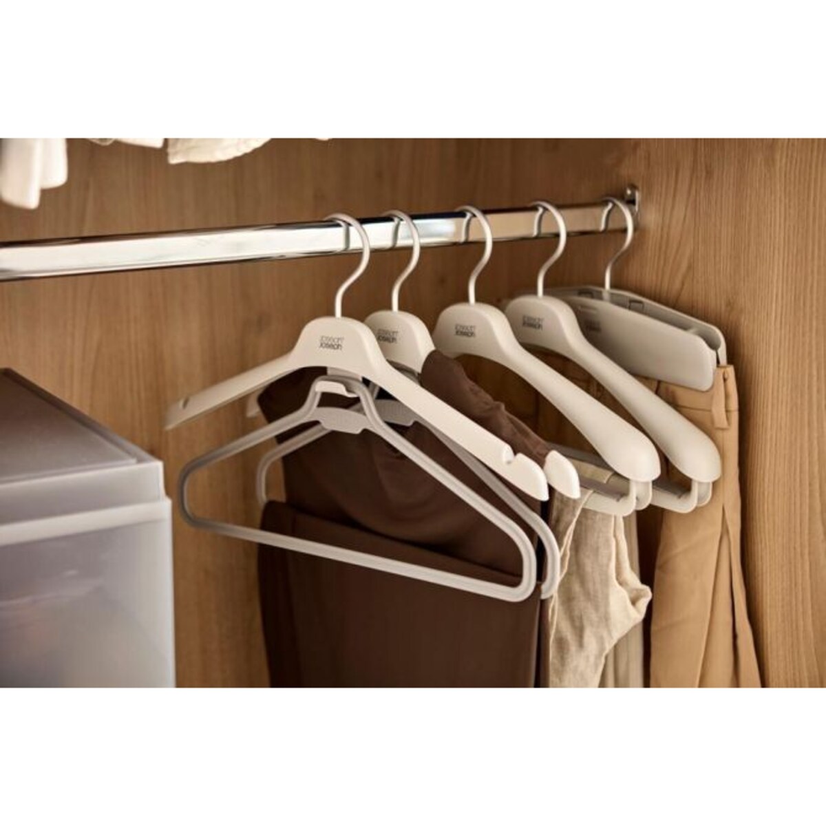 Zestaw 2 wieszaków na sukienki Orderly Joseph Joseph