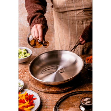 Profesjonalna patelnia stalowa Hikari 28 cm z pokrywką Na indukcje Na gaz Nierdzewna