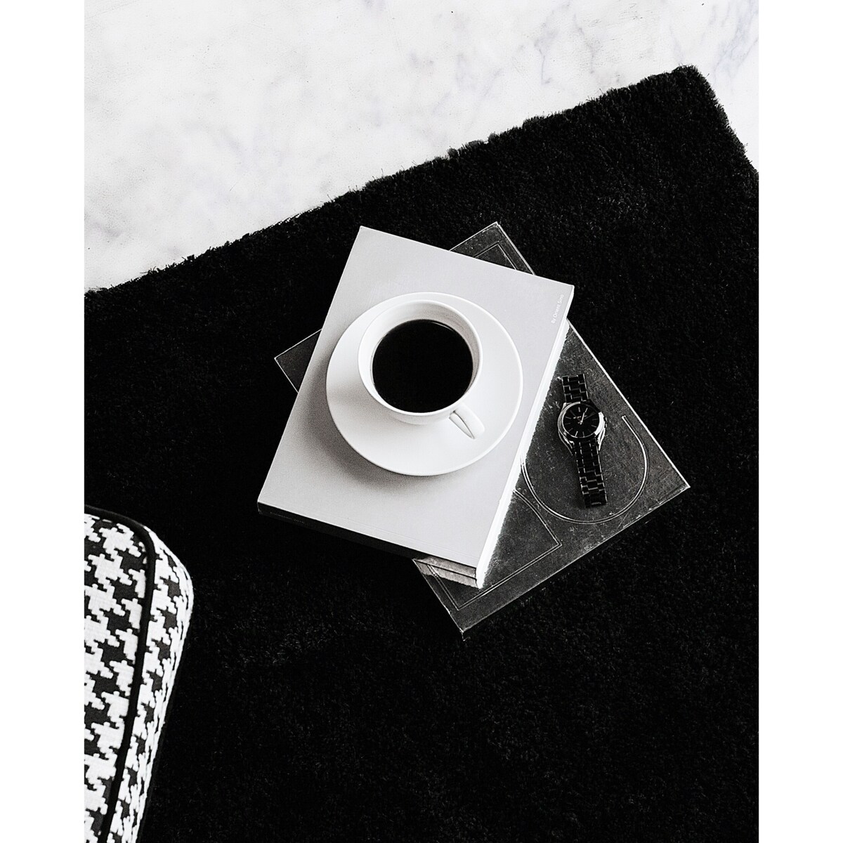 Dywan shaggy 80 x 150 cm czarny DEMRE