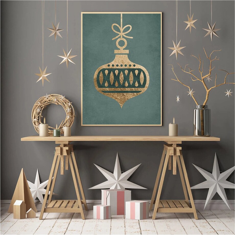 Poster Story, Plakat, Obraz - Złota Bombka na Zielonym Tle, wymiary 50 x 70 cm