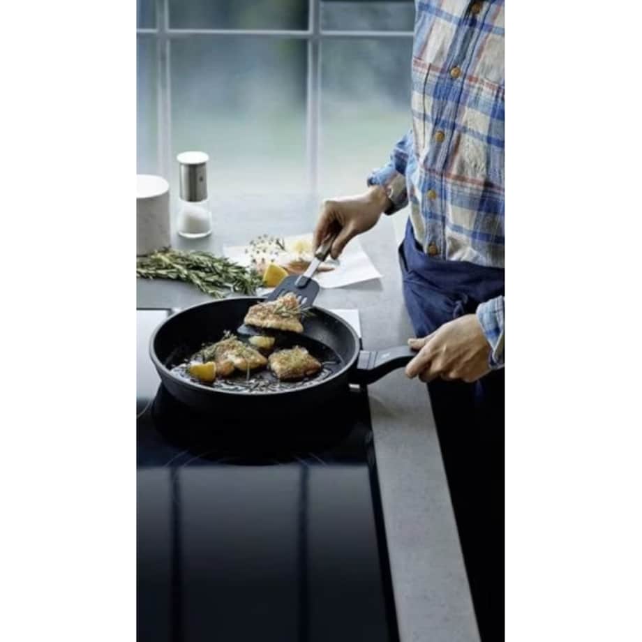 Patelnia głęboka PermaDur Premium, 28 cm, WMF