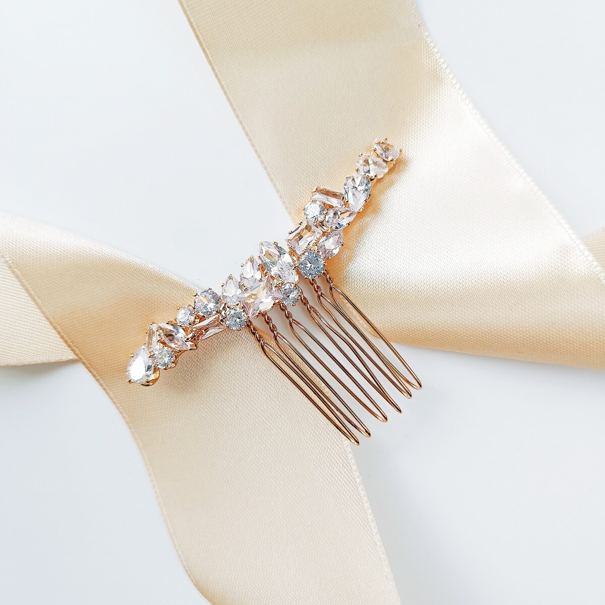 Złoty GRZEBYK w stylu glamour do włosów błyszczący elegancki szykowny wow