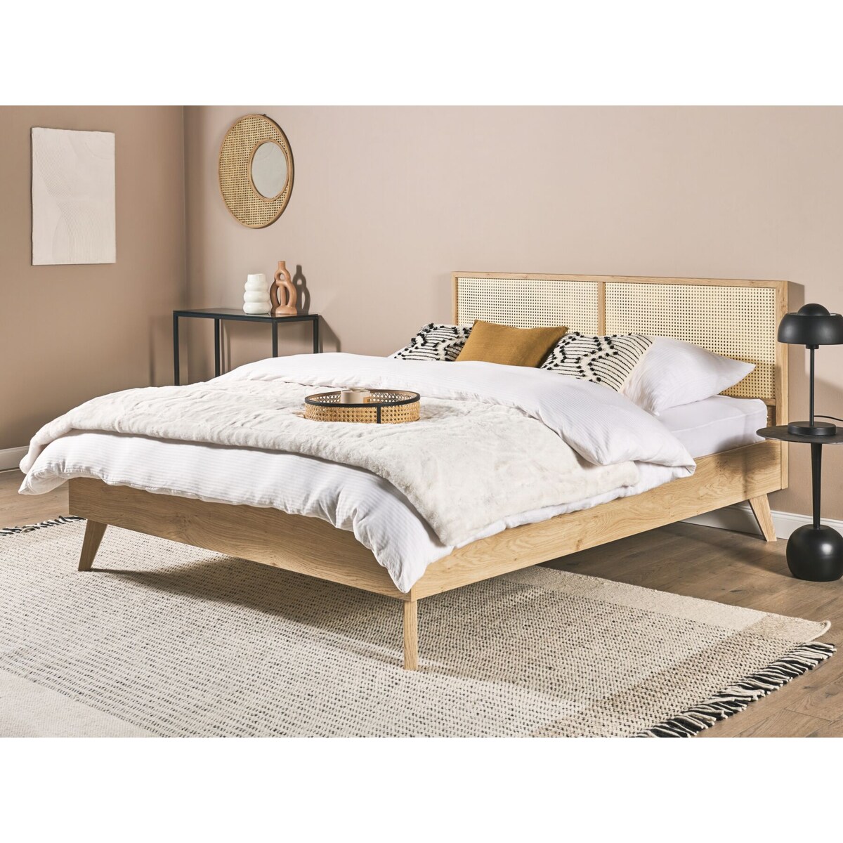 Łóżko rattanowe 160 x 200 cm jasne drewno MONPAZIER