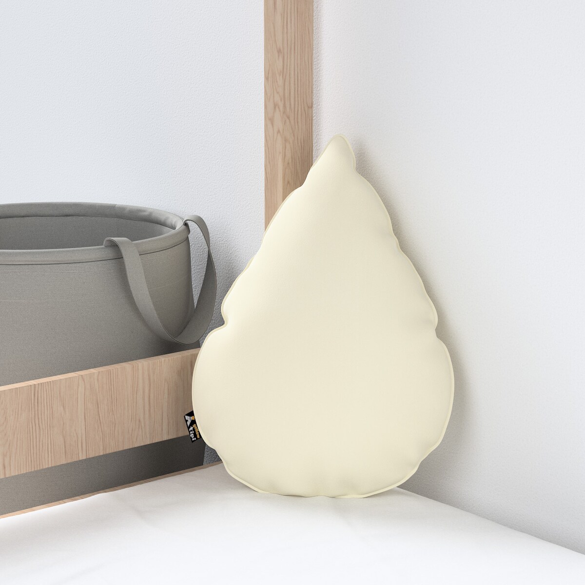 Poduszka Sweet Drop, śmietankowa biel, 55x15x35cm, Posh Velvet