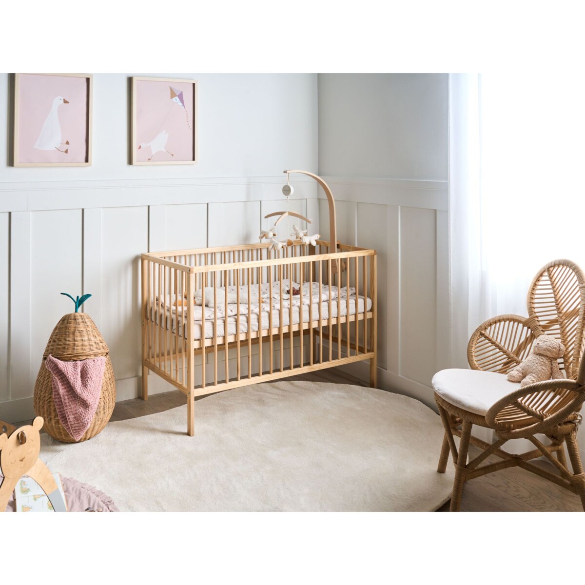 Łóżeczko dziecięce Drewno sosnowe BELENGER 60 x 120 cm Jasnobrązowy