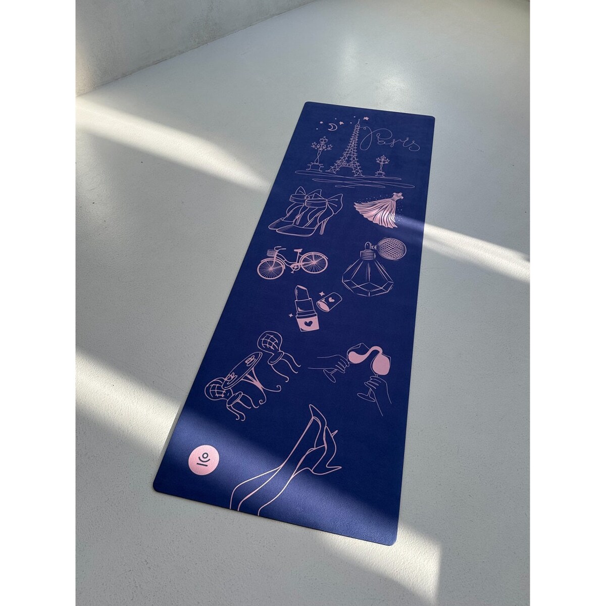 Antypoślizgowa mata do ćwiczeń jogi i pilatesu A NIGHT IN PARIS