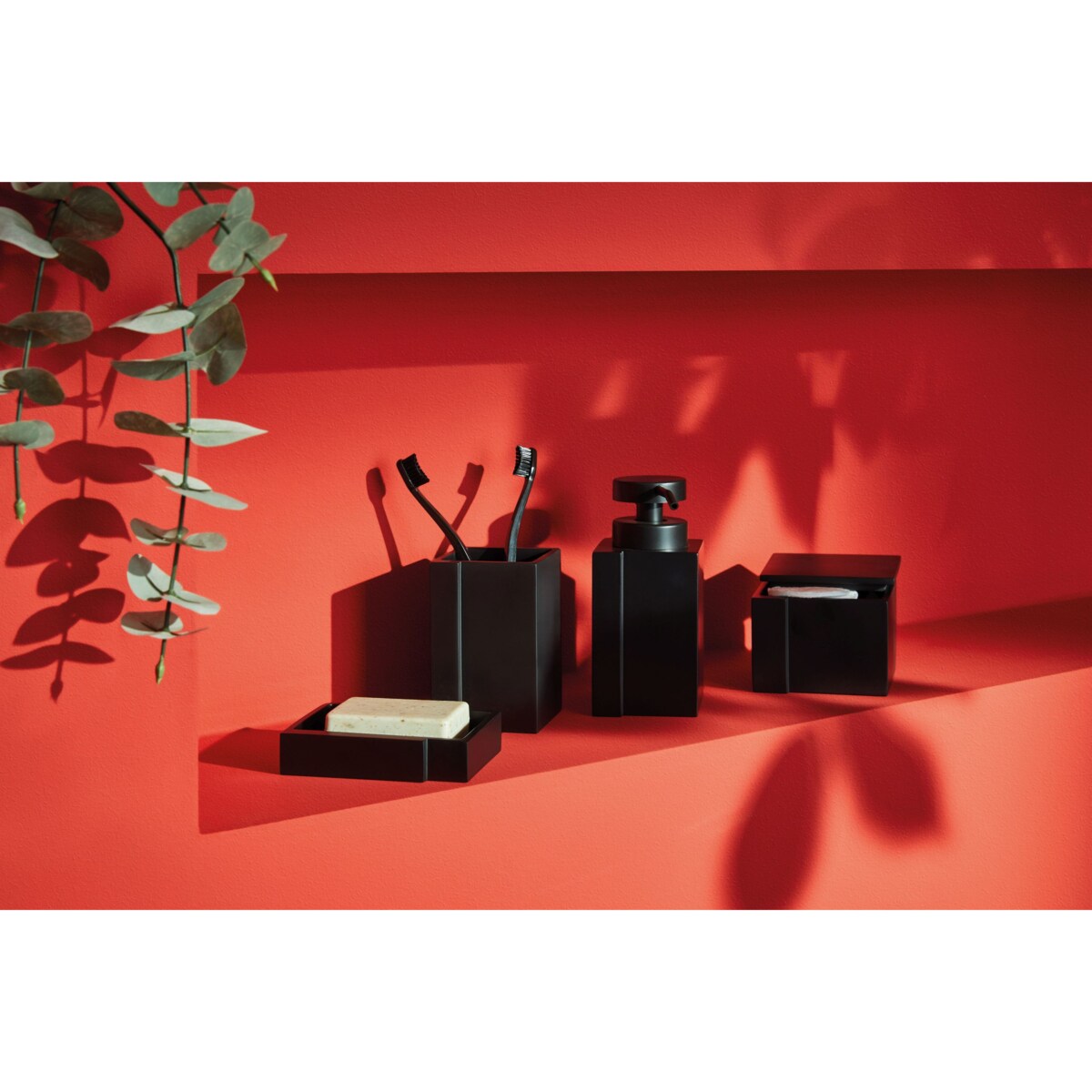 Kleine Wolke Gerry Kubek łazienkowy polyresin czarny matowy