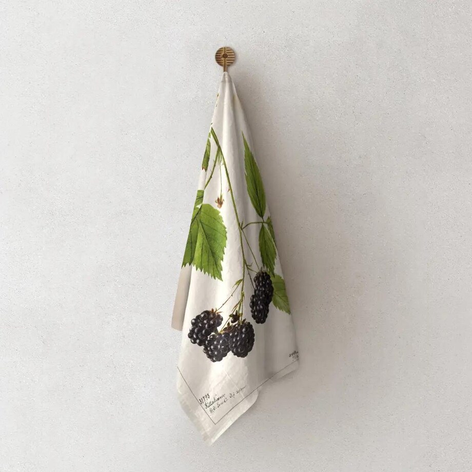 Lniany ręcznik kuchenny - czarne jeżyny